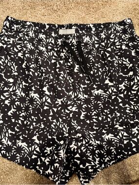 Everlane Black & White Floral Boxer Shorts